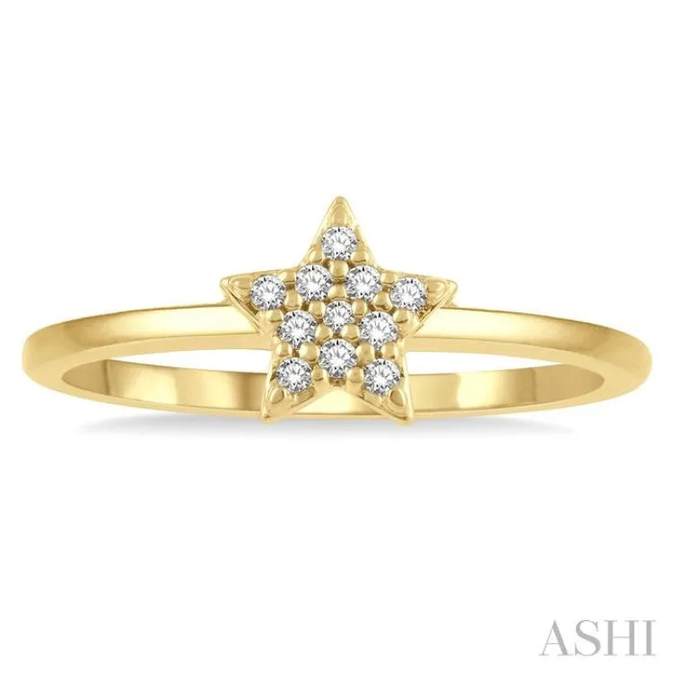 1/10 Ctw Star Round Cut Diamond Petite Fashion Ring in 10K Yellow Gold