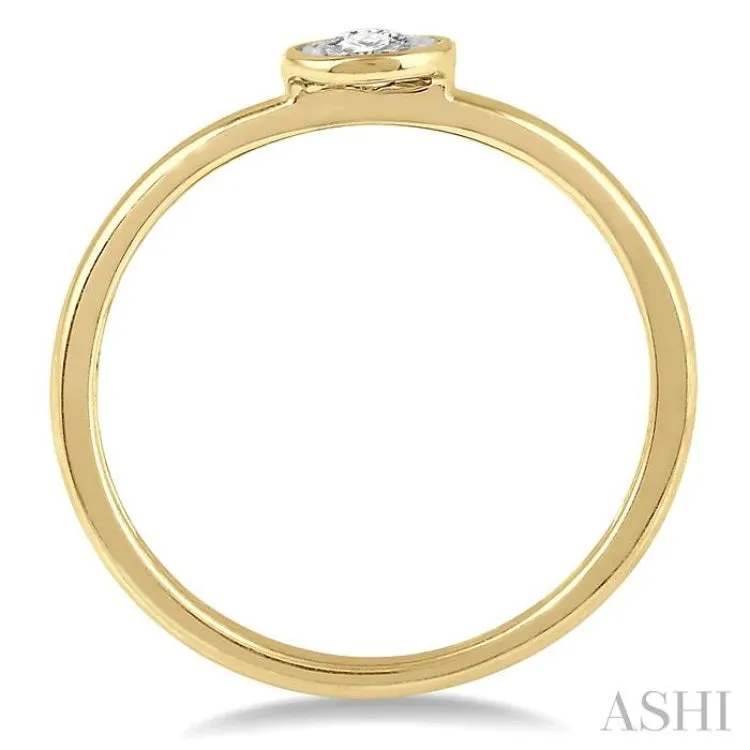 1/50 Ctw Round Cut Diamond Promise Ring in 10K Yellow Gold