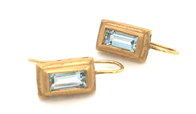 18kt Gold Aquamarine Earrings