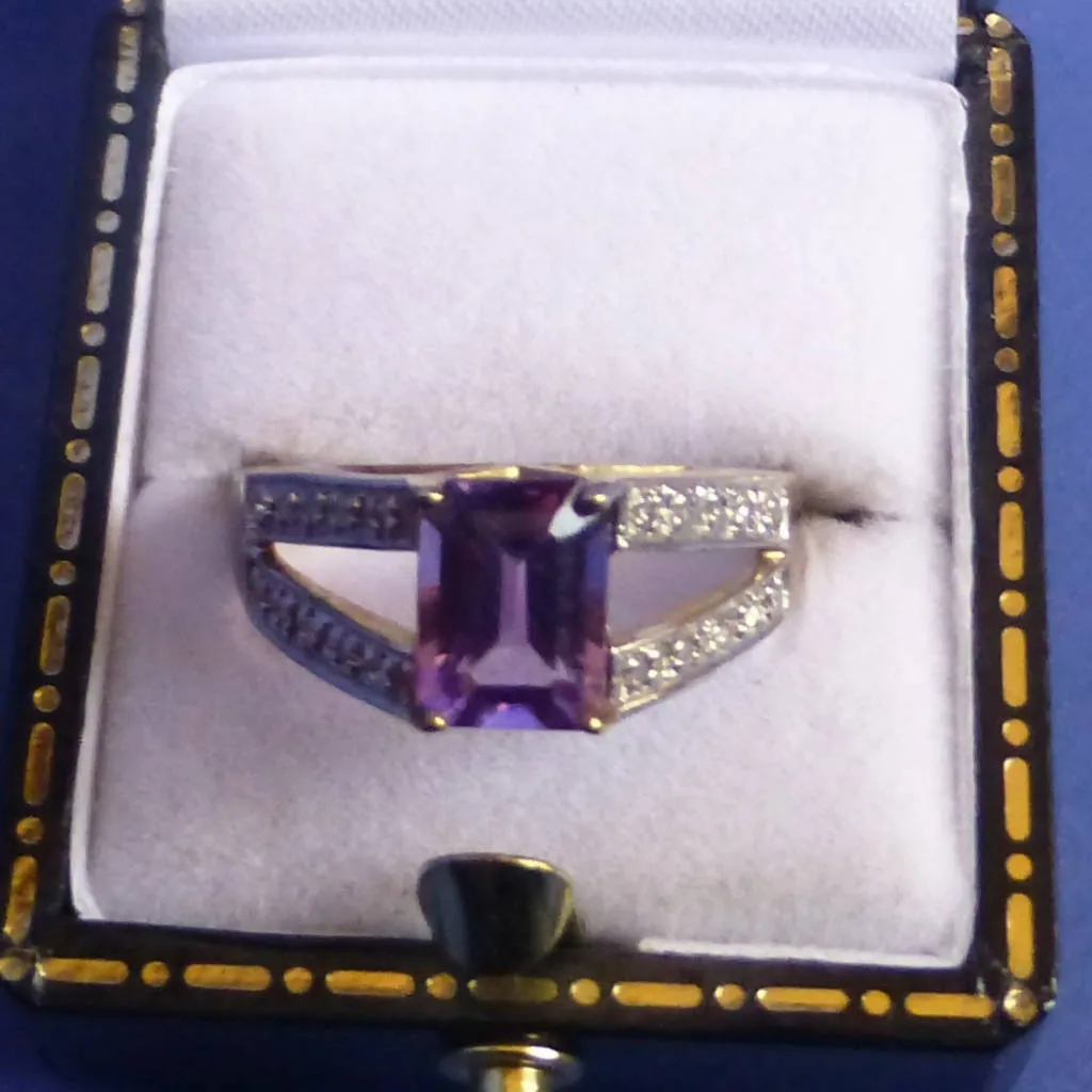 9ct Gold Amethyst and Diamond Ring Size P  1/2