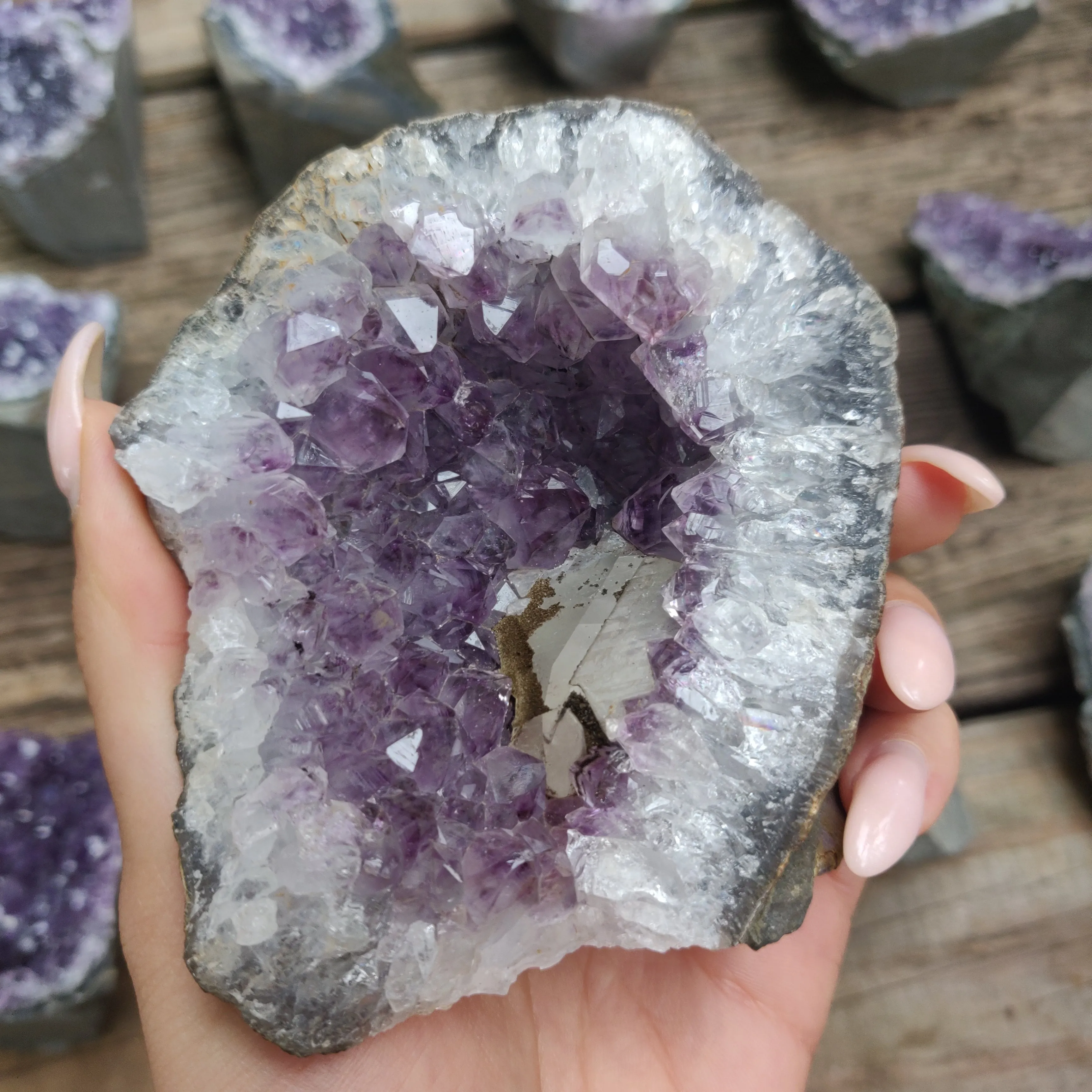 Amethyst Geode Free Form, Cut Base (#25)