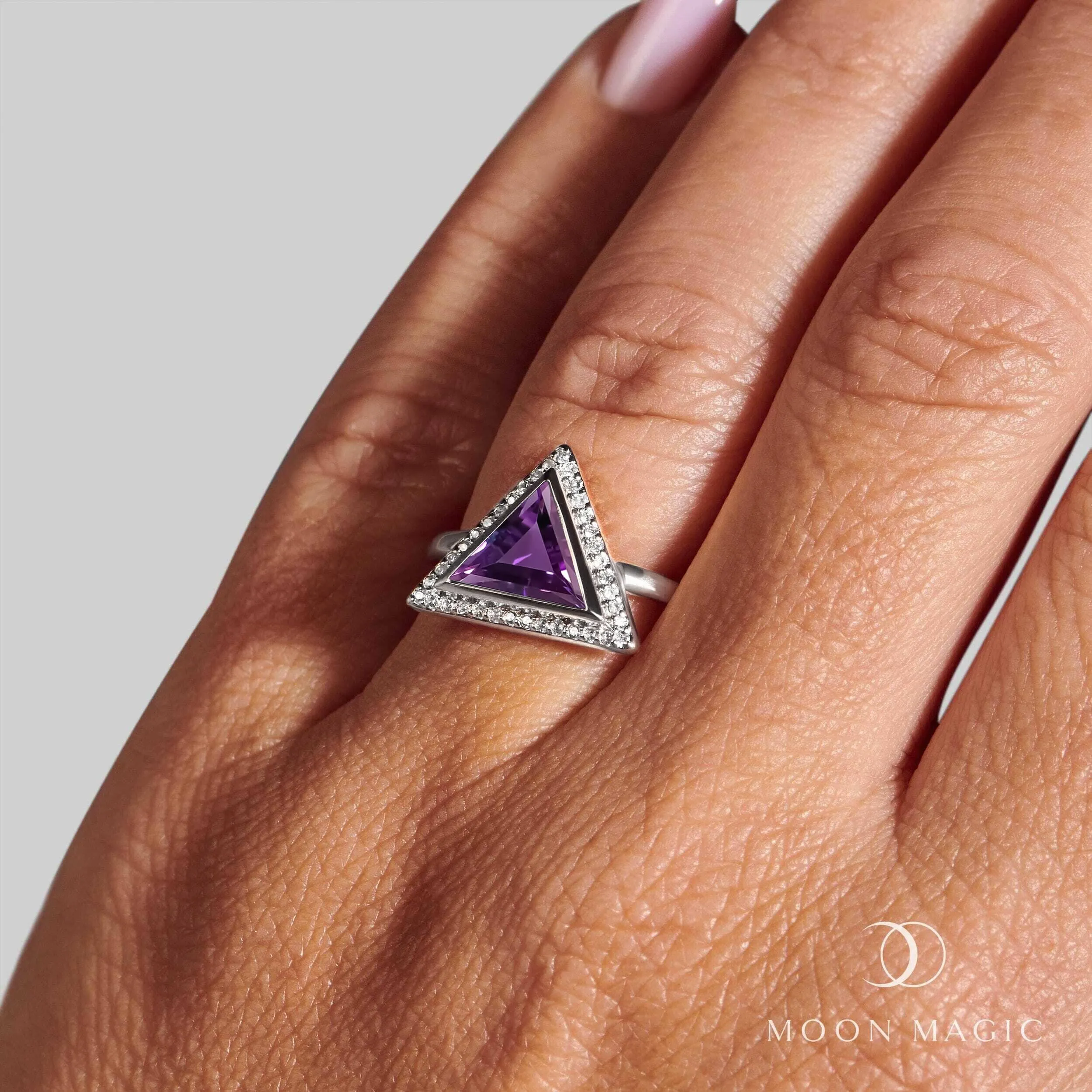 Amethyst Ring - Iconic Delta