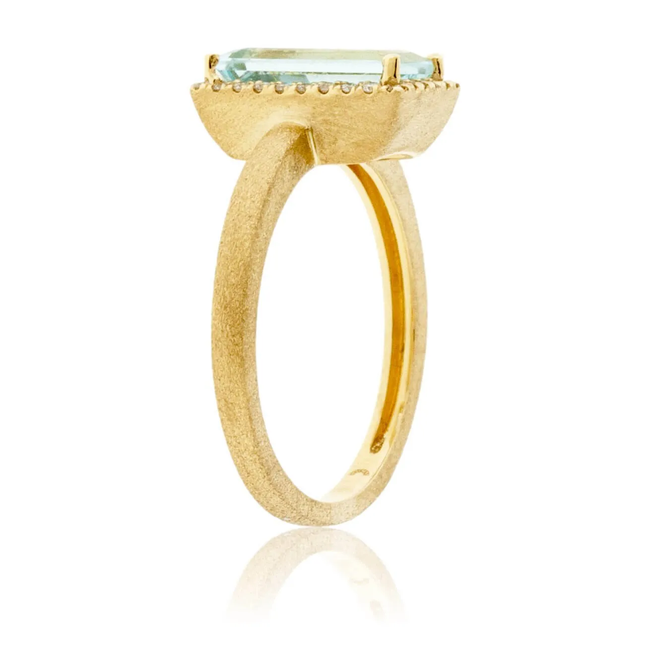 Baguette-Cut Aquamarine in Yellow Gold with Diamond Halo Ring