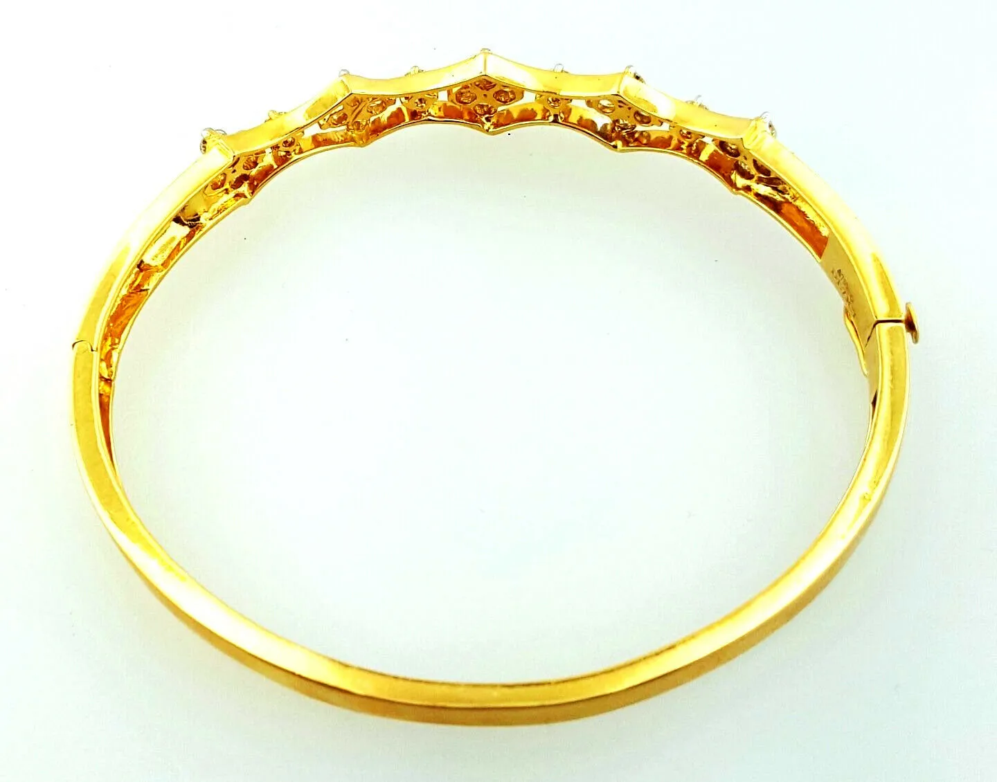 Diamond Bracelet 18K Yellow Gold Natural Round Cut 1.75 CTW Bangle Style