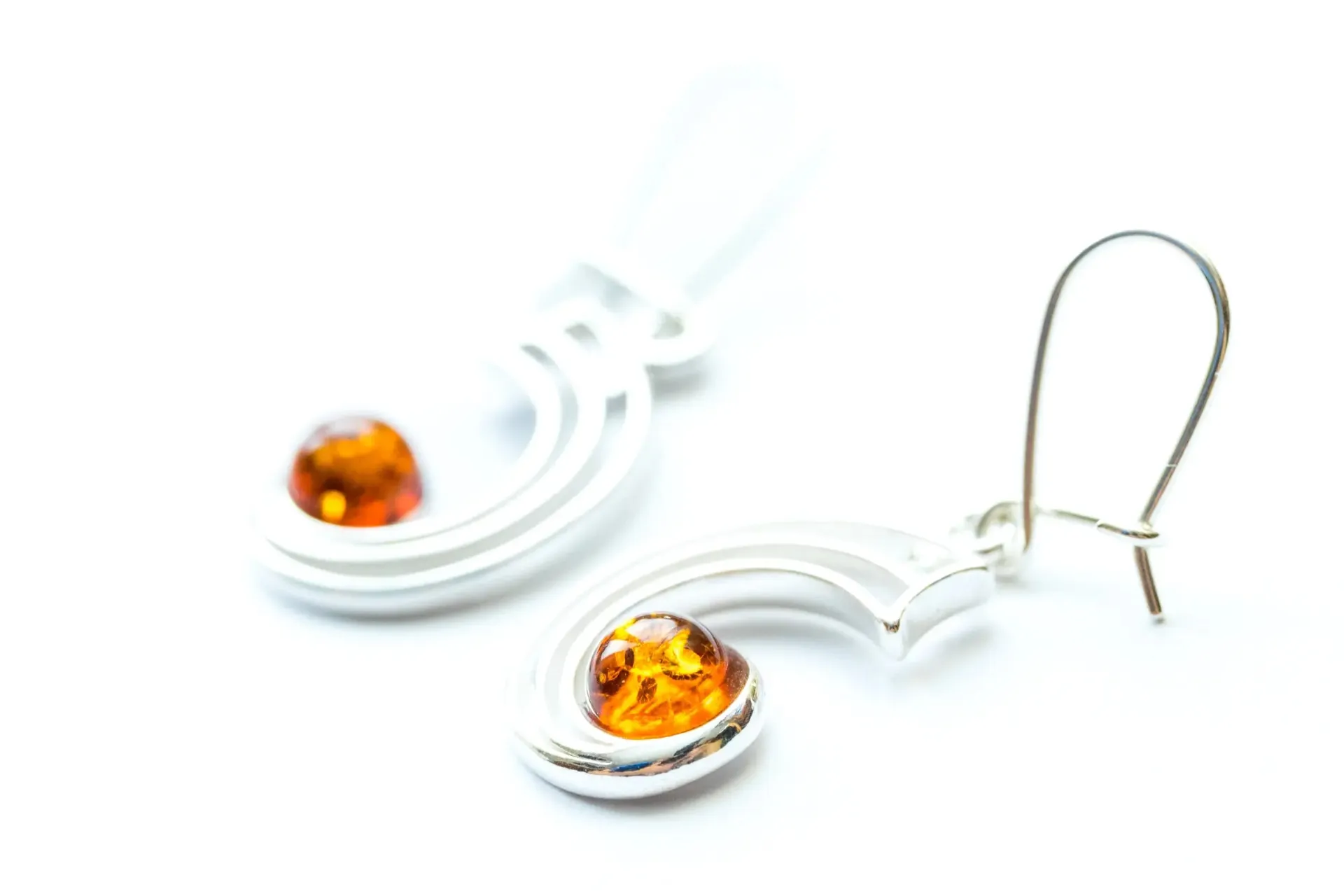 Modern Amber Orbit Earrings - Lightweight Drop Earrings with Baltic Amber Stone