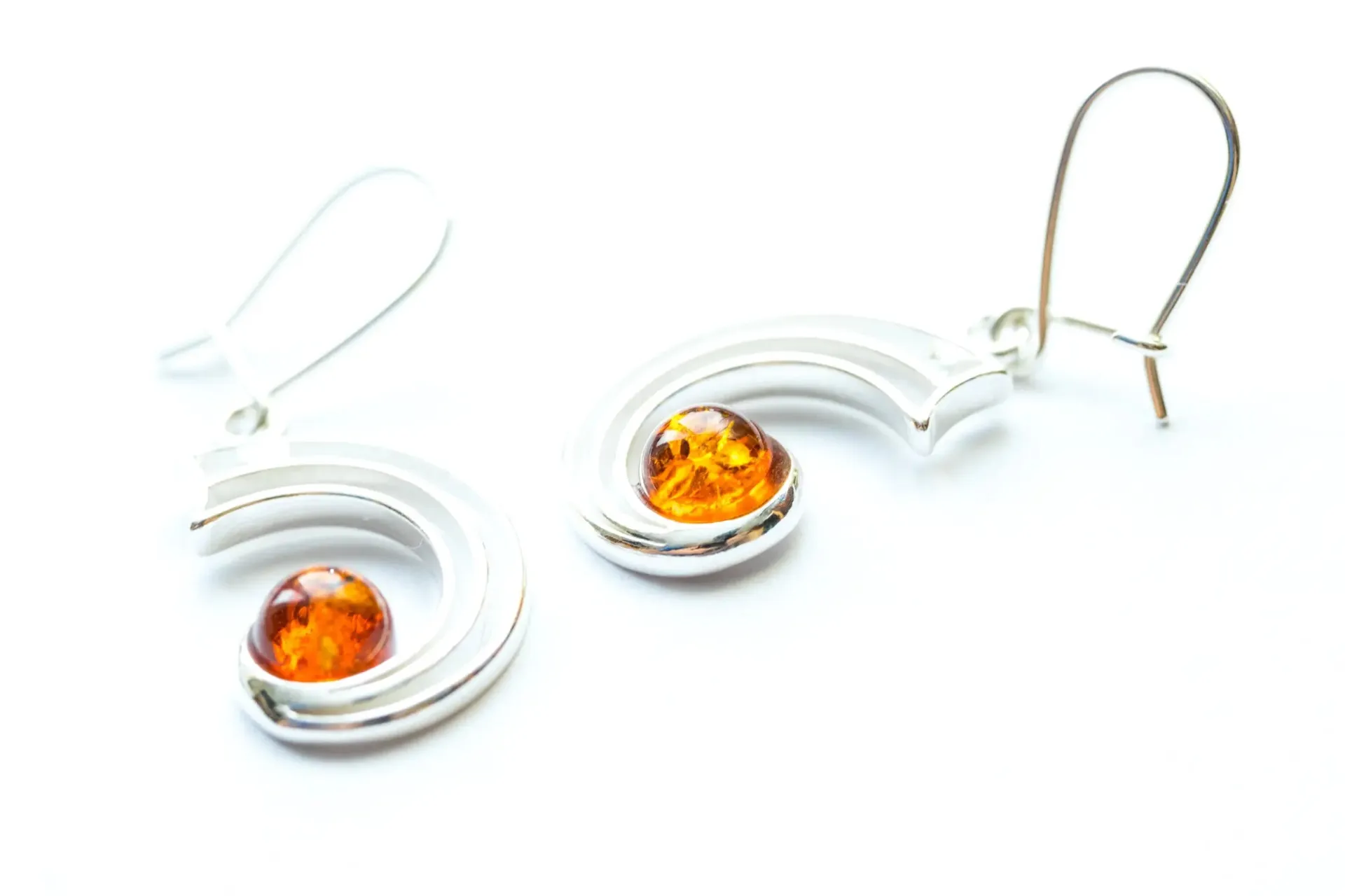 Modern Amber Orbit Earrings - Lightweight Drop Earrings with Baltic Amber Stone