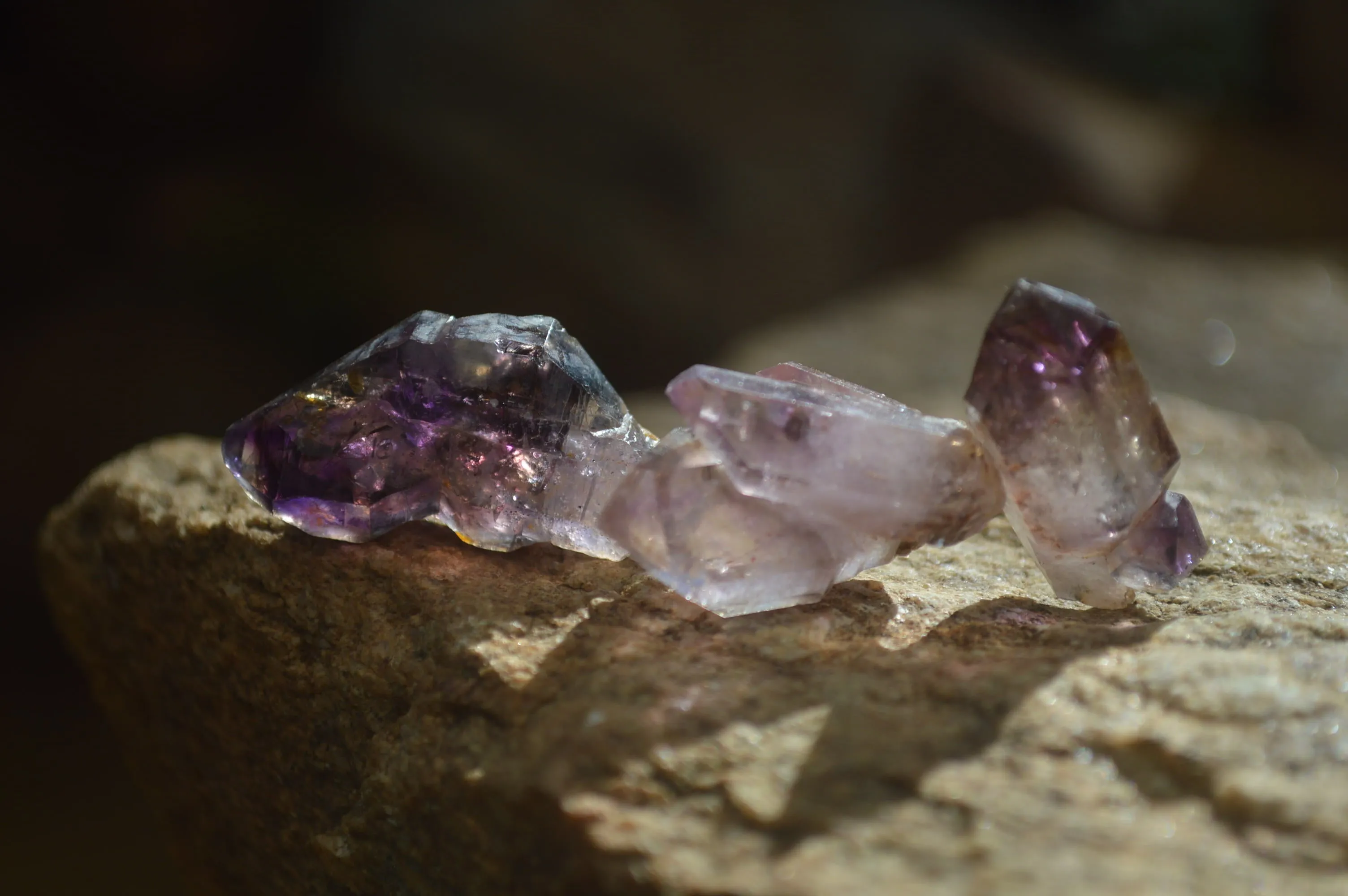 Natural Smokey Window Amethyst Crystals x 0.9 Kg Lot From Chiredzi, Zimbabwe