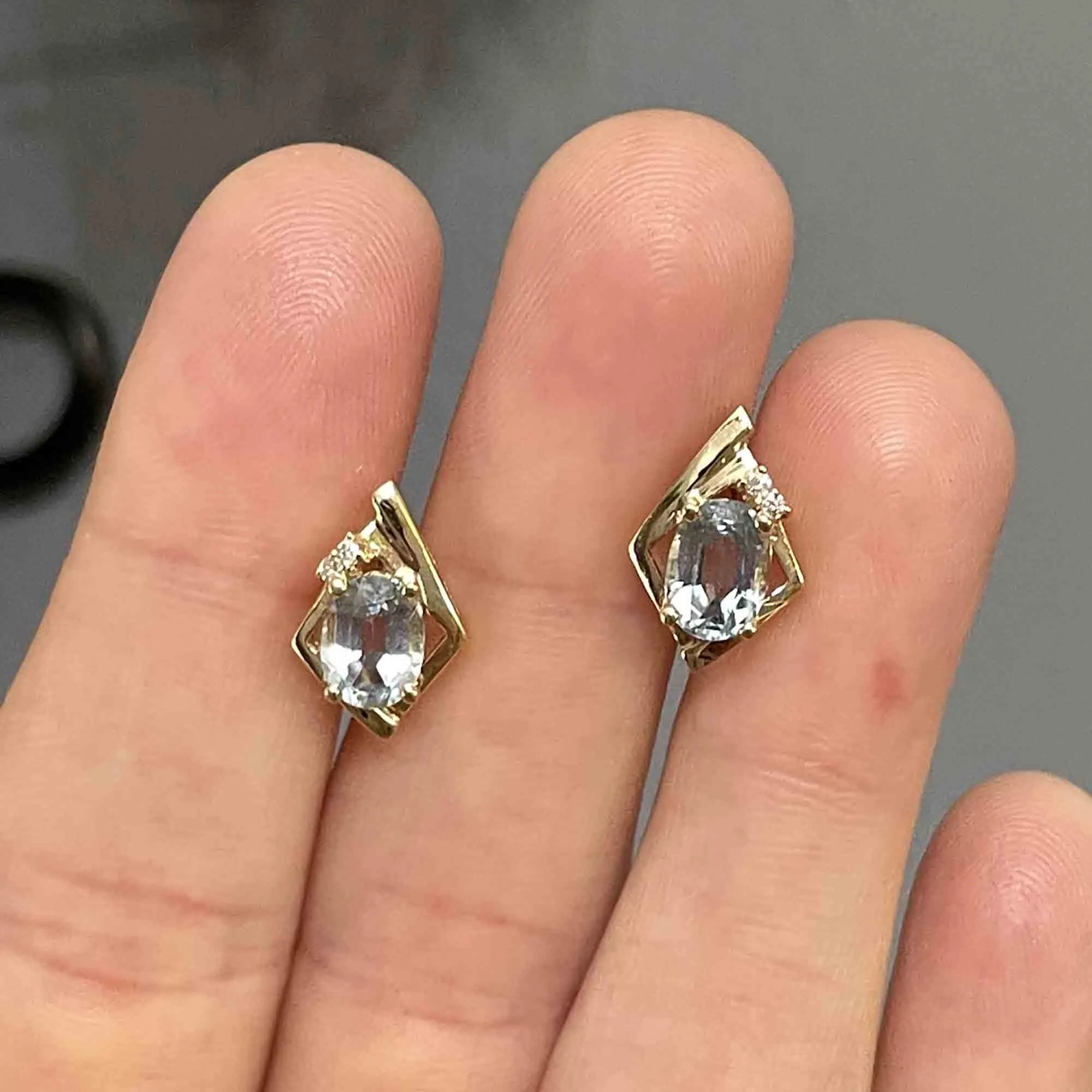 Vintage 14K Gold Aquamarine Diamond Stud Earrings